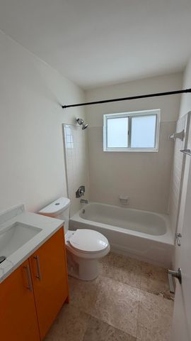 201 SE 6TH Avenue 16, Pompano Beach, FL 33060
