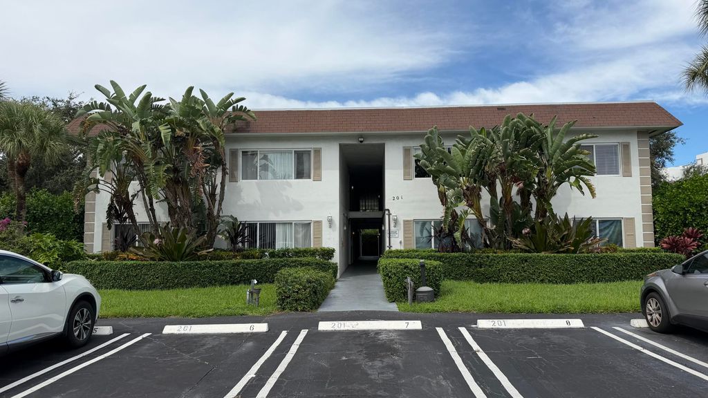 201 SE 6TH Avenue 16, Pompano Beach, FL 33060