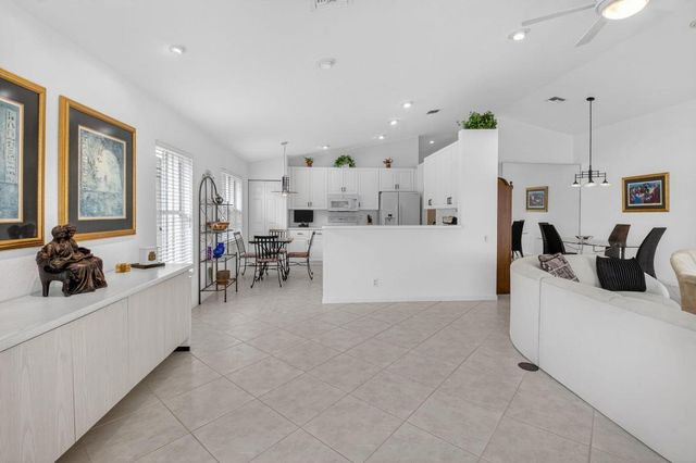 12262 Castle Pines Road, Boynton Beach, FL 33437