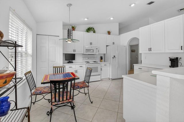 12262 Castle Pines Road, Boynton Beach, FL 33437