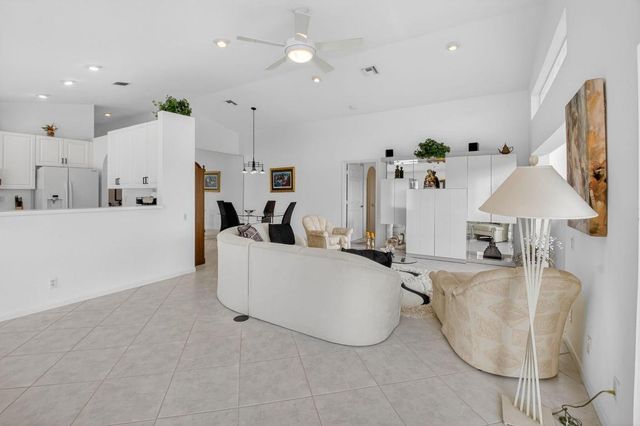 12262 Castle Pines Road, Boynton Beach, FL 33437