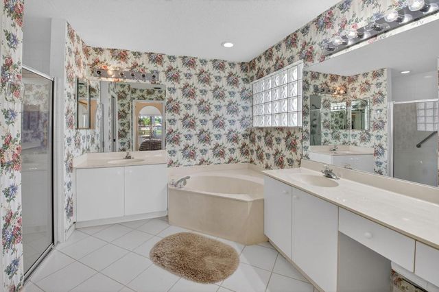 12262 Castle Pines Road, Boynton Beach, FL 33437