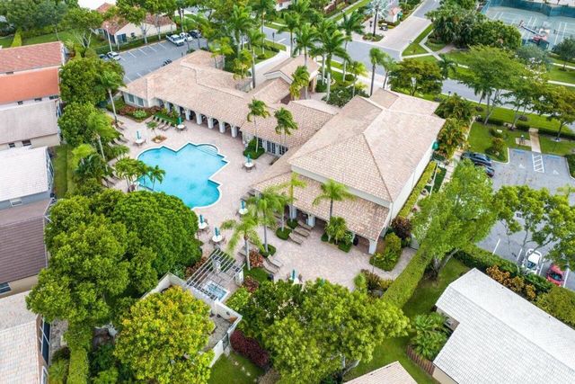 12262 Castle Pines Road, Boynton Beach, FL 33437