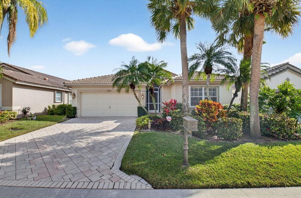 12262 Castle Pines Road, Boynton Beach, FL 33437