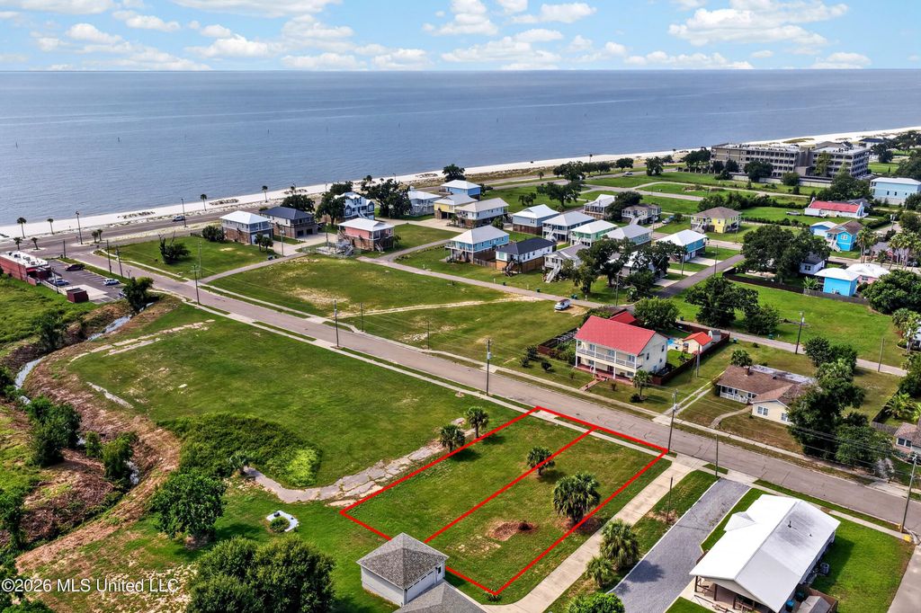 606 Camp Avenue, Gulfport, MS 39501