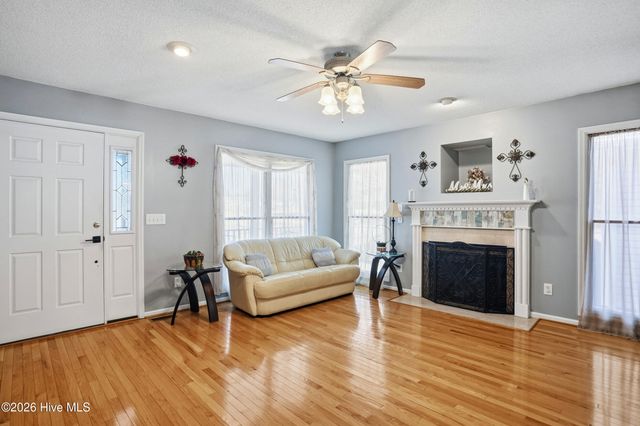 1075 Wandering Way NE, Leland, NC 28451