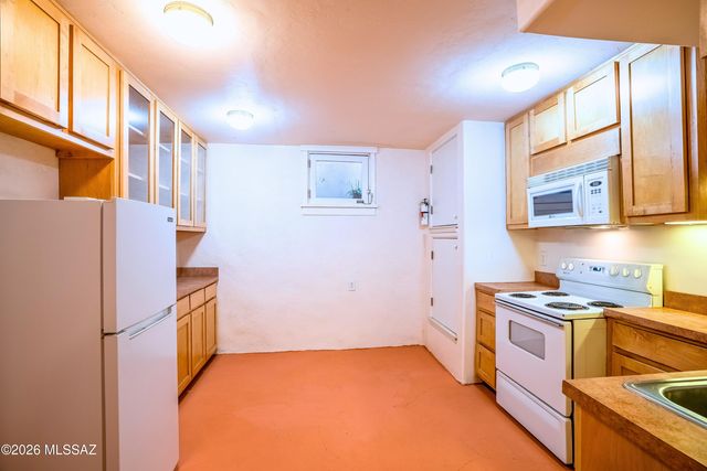 1011 S 8th Avenue, Tucson, AZ 85701