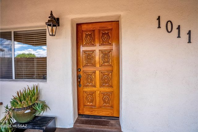1011 S 8th Avenue, Tucson, AZ 85701