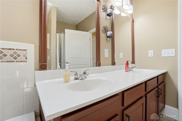 955 Windsor Avenue, Vernon Twp, OH 45113