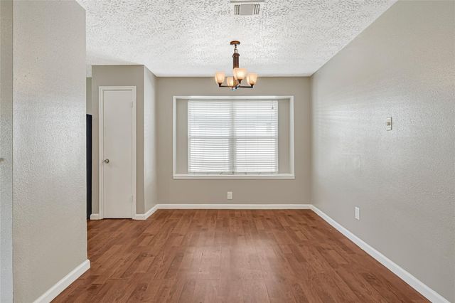 5625 Sugar Creek Drive, La Porte, TX 77571