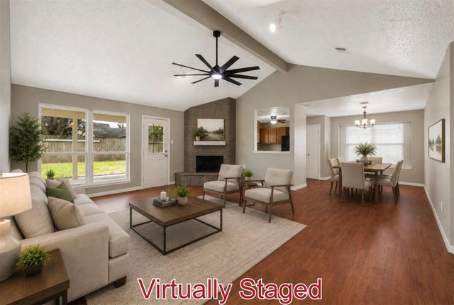 5625 Sugar Creek Drive, La Porte, TX 77571