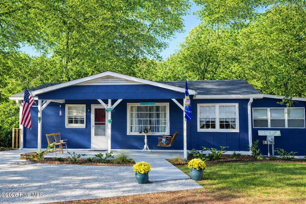 2732 White Street SW, Supply, NC 28462