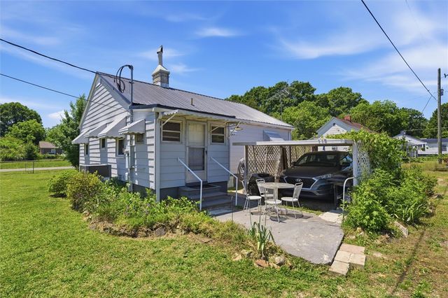 301 Pecan Drive, Calhoun Falls, SC 29628