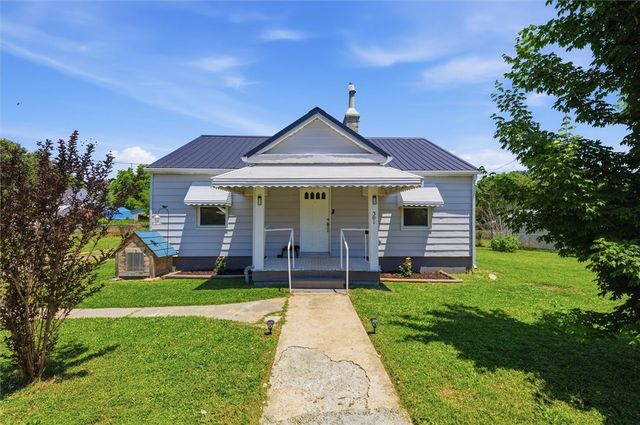 301 Pecan Drive, Calhoun Falls, SC 29628