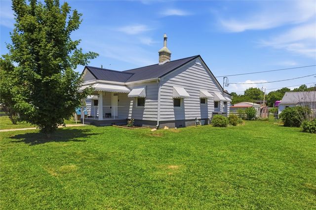 301 Pecan Drive, Calhoun Falls, SC 29628