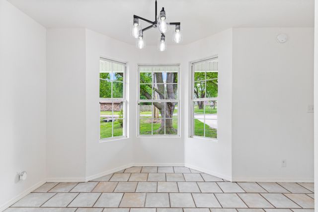 513 W 6th Street, Grove, OK 74344