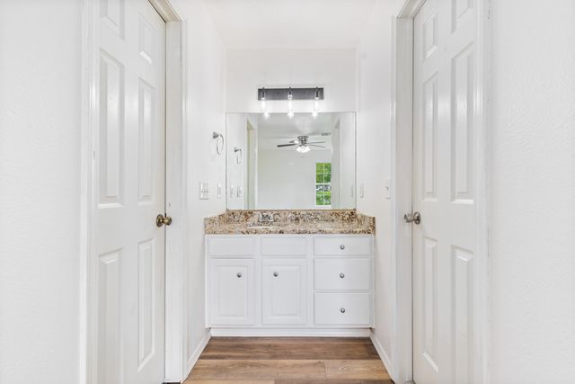 513 W 6th Street, Grove, OK 74344