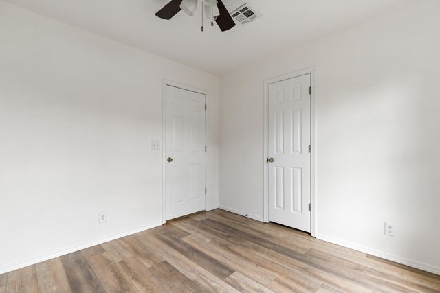 513 W 6th Street, Grove, OK 74344
