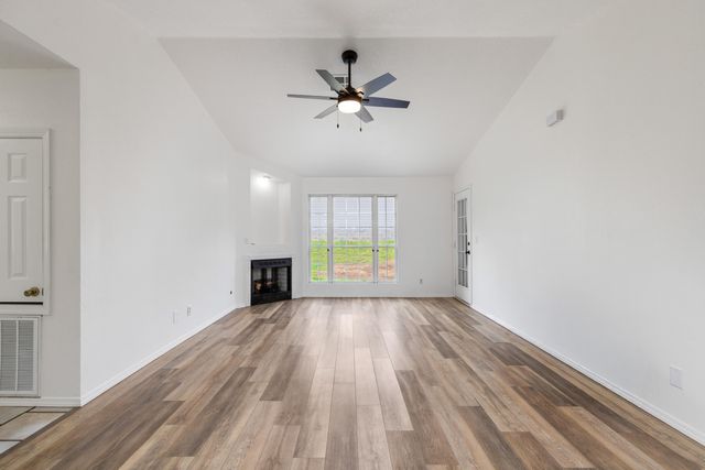 513 W 6th Street, Grove, OK 74344