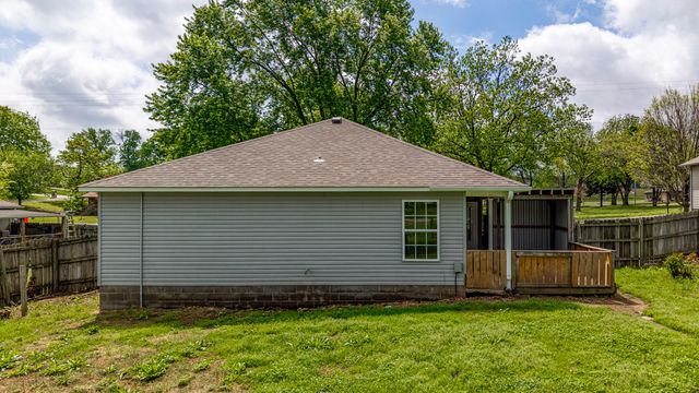 513 W 6th Street, Grove, OK 74344