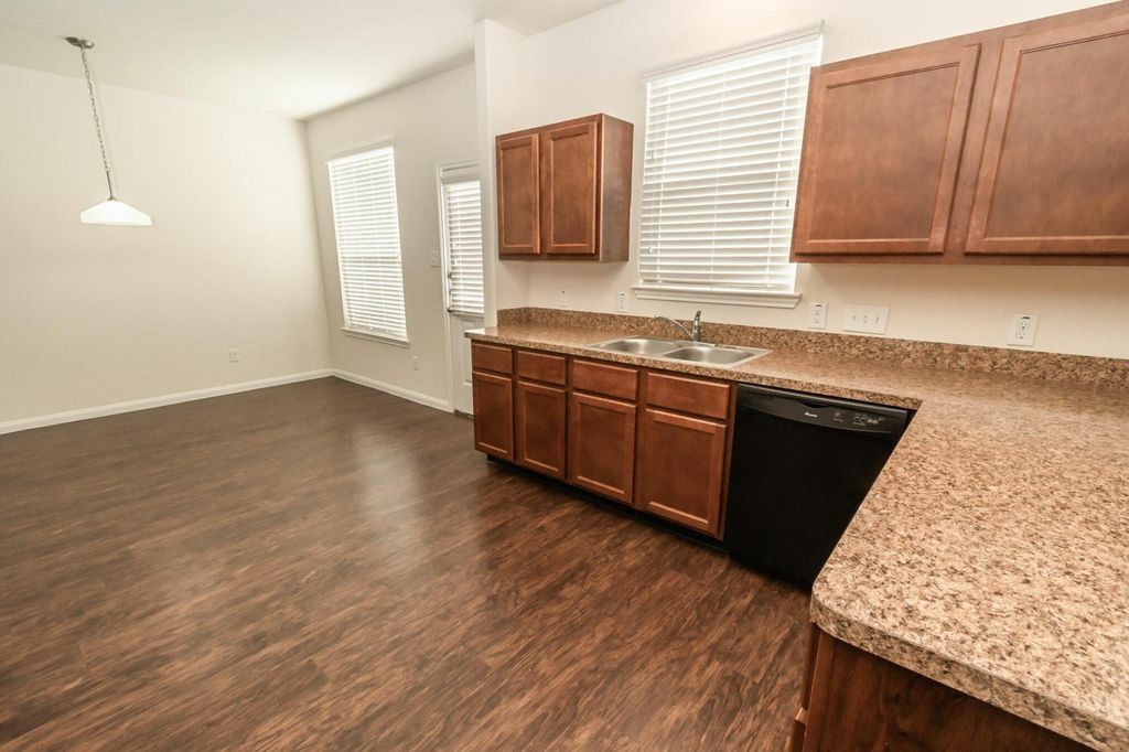 64 Santa Barbara Drive, Manvel, TX 77578