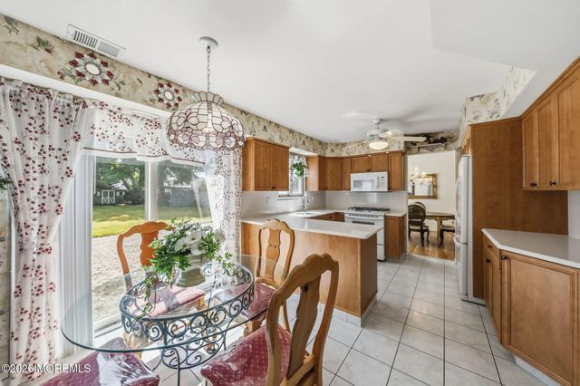 15 Cherry Bend Drive N, Howell, NJ 07731