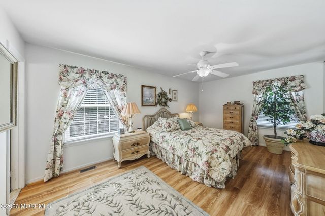 15 Cherry Bend Drive N, Howell, NJ 07731