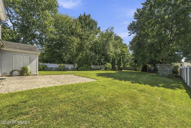 15 Cherry Bend Drive N, Howell, NJ 07731