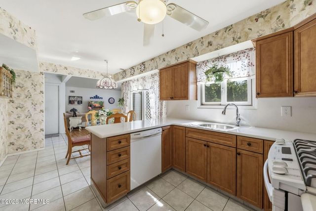 15 Cherry Bend Drive N, Howell, NJ 07731
