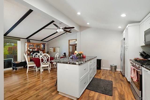 18218 Paradise Mountain Rd Spc 81, Valley Center, CA 92082