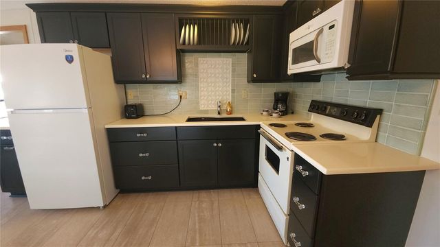 3300 26TH AVENUE E 65, Bradenton, FL 34208