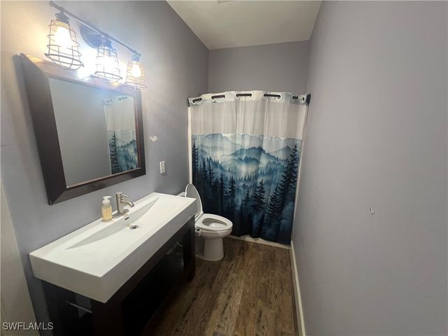 110 16th AVE NE, Naples, FL 34120