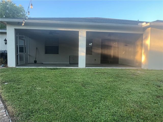 110 16th AVE NE, Naples, FL 34120