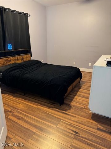 110 16th AVE NE, Naples, FL 34120