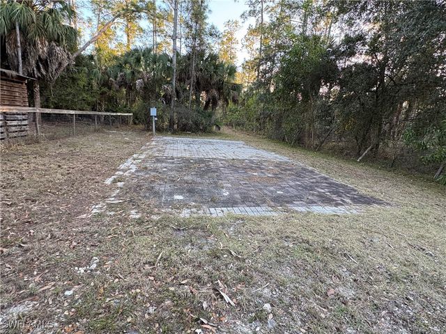 110 16th AVE NE, Naples, FL 34120