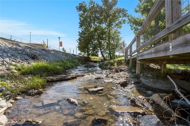 504 E Centerton Boulevard 560-562, Centerton, AR 72719