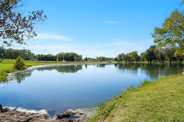 504 E Centerton Boulevard 560-562, Centerton, AR 72719