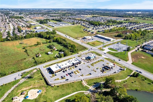 504 E Centerton Boulevard 560-562, Centerton, AR 72719