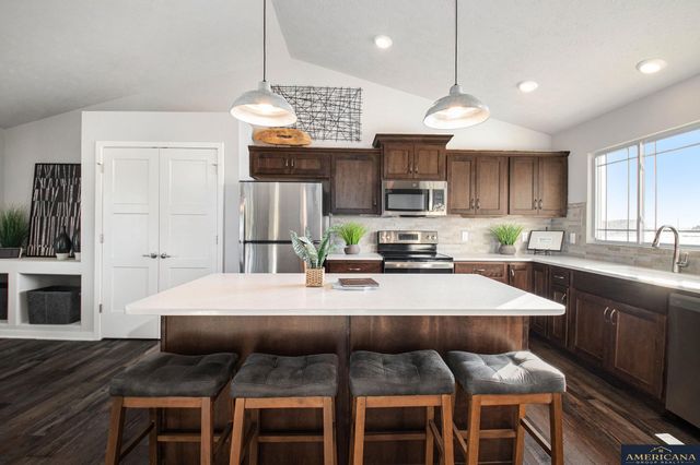 8013 N 113 Street, Omaha, NE 68142