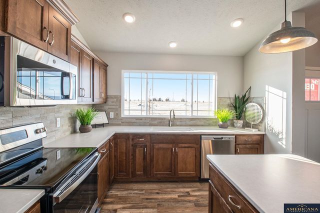 8013 N 113 Street, Omaha, NE 68142