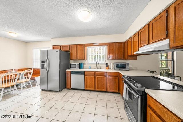 13684 GLENHAVEN Court, Jacksonville, FL 32224