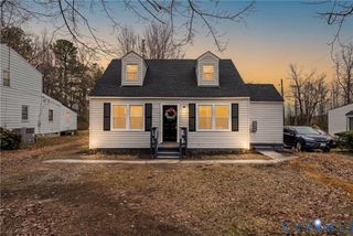 1989 Cox Rd, Blackstone, VA 23824