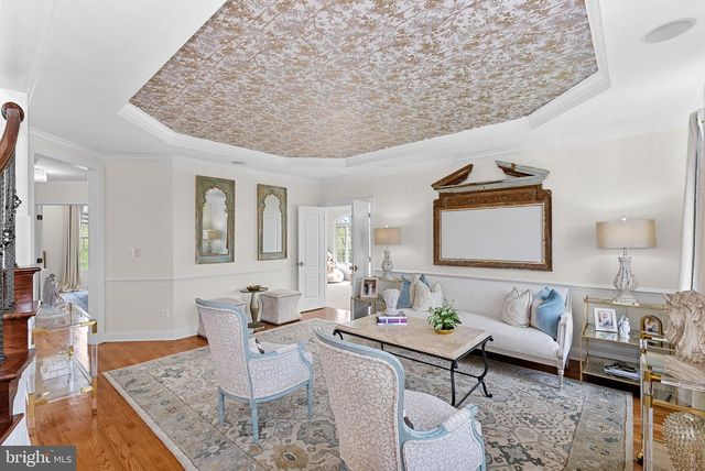 15064 BARLOW DR, Waterford, VA 20197