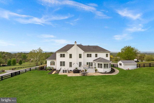 15064 BARLOW DR, Waterford, VA 20197