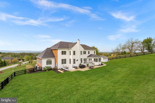 15064 BARLOW DR, Waterford, VA 20197