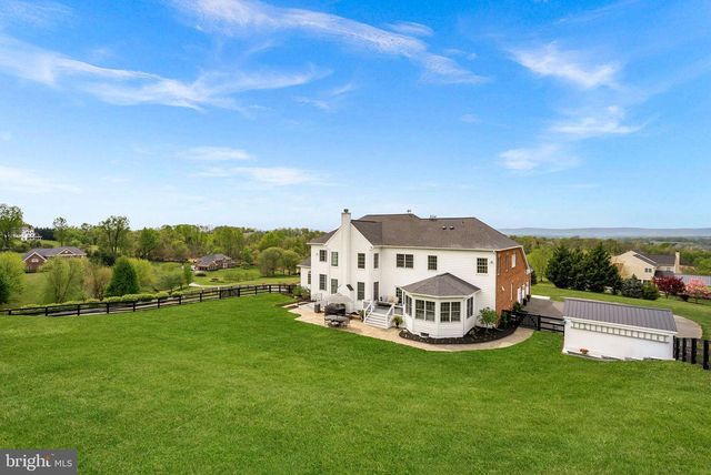 15064 BARLOW DR, Waterford, VA 20197
