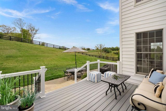 15064 BARLOW DR, Waterford, VA 20197