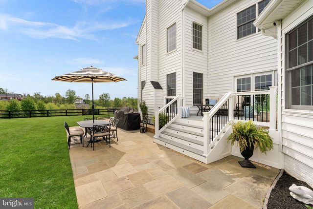 15064 BARLOW DR, Waterford, VA 20197