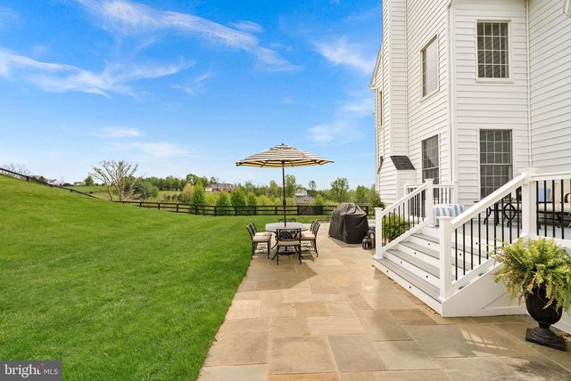15064 BARLOW DR, Waterford, VA 20197