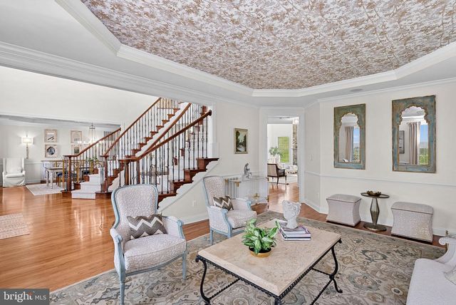 15064 BARLOW DR, Waterford, VA 20197